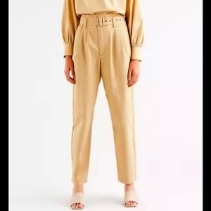 BNWT Levi's High Loose Taper Pants
